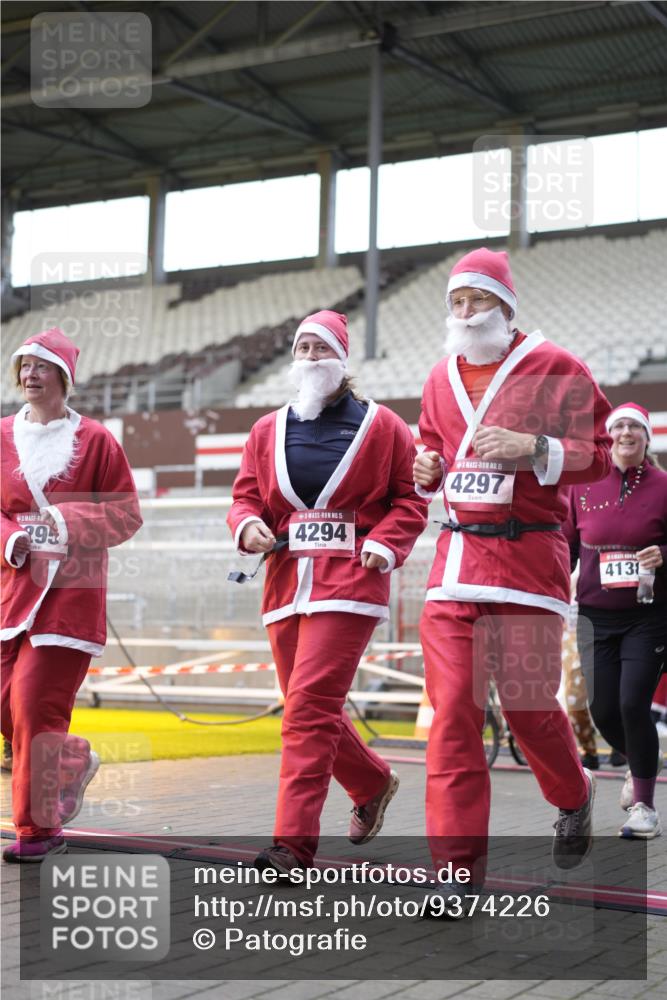 07.12.2025 - St. Pauli X-Mass-Run No. 15 Patografie http://msf.ph/oto/9374226 07.12.2025 12:08:40 Ziel 586, 1214, 1219, 1253, 1269, 1270, 1901, 2679, 2873, 2889, 2892, 3141, 3230, 3233, 3595, 3876, 4084, 4086, 4137, 4138, 4182, 4183, 4252, 4294, 4295, 4297, 4422, 4429, 4720 meine-sportfotos.de