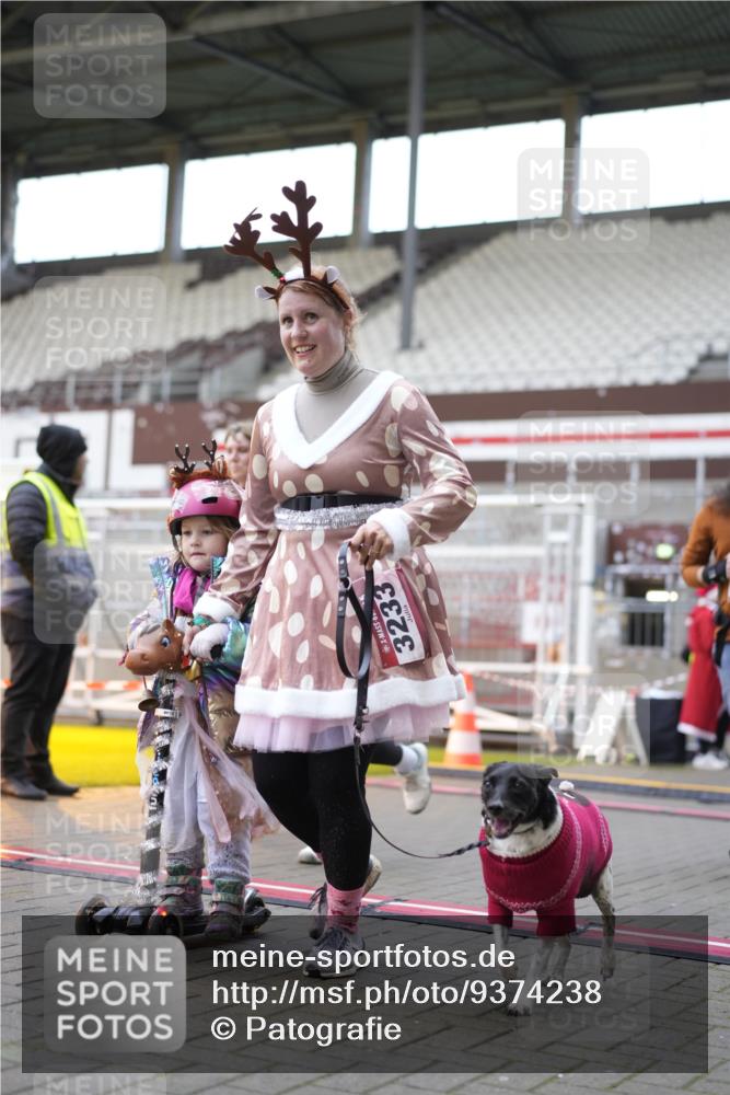 07.12.2025 - St. Pauli X-Mass-Run No. 15 Patografie http://msf.ph/oto/9374238 07.12.2025 12:08:44 Ziel 586, 1214, 1219, 1253, 1269, 1270, 1685, 1901, 2414, 2679, 2873, 2889, 2892, 3230, 3233, 3595, 3876, 4084, 4086, 4137, 4138, 4182, 4183, 4252, 4294, 4295, 4297, 4422, 4429, 4720 meine-sportfotos.de