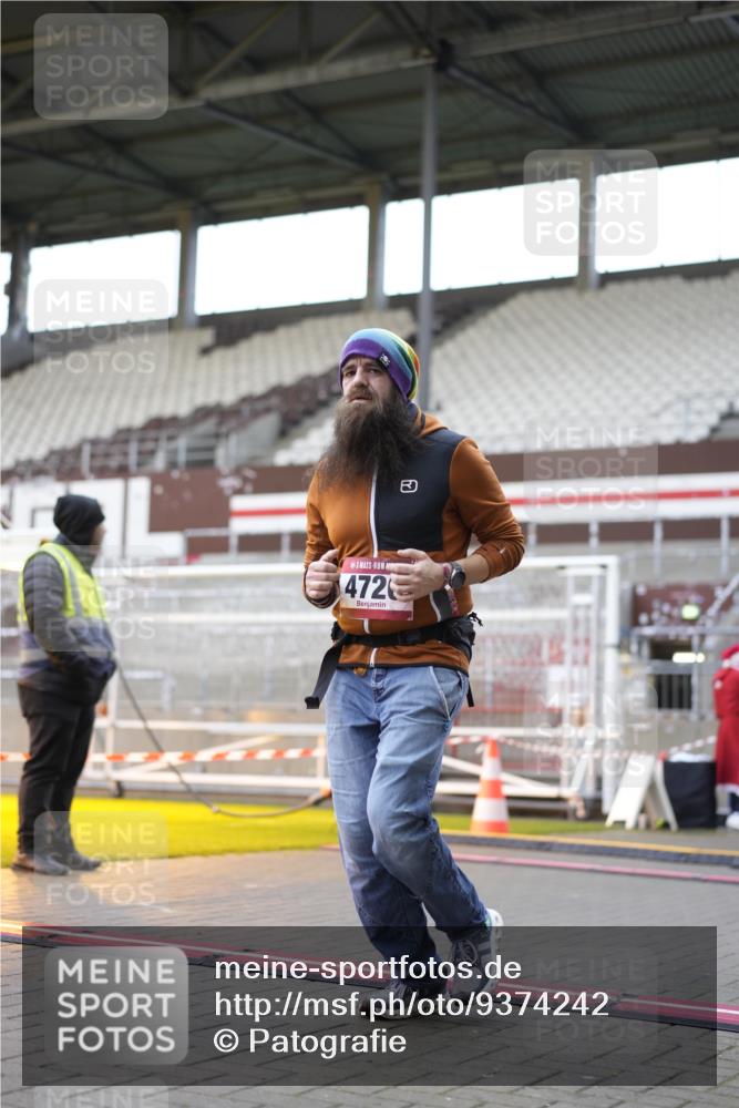 07.12.2025 - St. Pauli X-Mass-Run No. 15 Patografie http://msf.ph/oto/9374242 07.12.2025 12:08:45 Ziel 586, 1214, 1219, 1253, 1269, 1270, 1685, 1901, 2414, 2679, 2873, 2889, 2892, 3230, 3233, 3595, 3876, 4084, 4086, 4137, 4138, 4182, 4183, 4252, 4294, 4295, 4297, 4422, 4429, 4720 meine-sportfotos.de