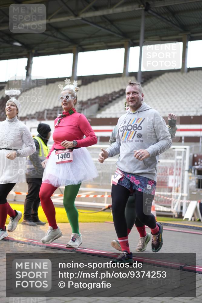 07.12.2025 - St. Pauli X-Mass-Run No. 15 Patografie http://msf.ph/oto/9374253 07.12.2025 12:08:53 Ziel 586, 643, 775, 807, 1270, 1405, 1652, 1653, 1685, 1901, 2414, 2731, 3230, 3233, 4086, 4137, 4138, 4294, 4295, 4297, 4429, 4720 meine-sportfotos.de