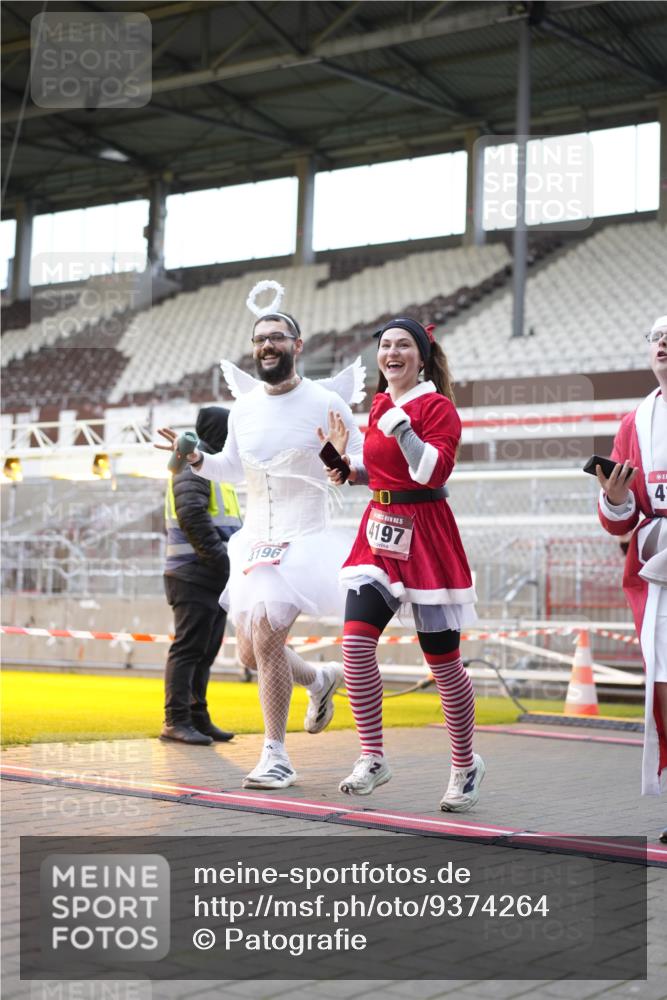 07.12.2025 - St. Pauli X-Mass-Run No. 15 Patografie http://msf.ph/oto/9374264 07.12.2025 12:09:06 Ziel 138, 643, 775, 807, 1405, 1652, 1653, 2009, 2731, 3538, 3947, 3955, 3966, 4196, 4197, 4198, 4267, 4282, 4283 meine-sportfotos.de
