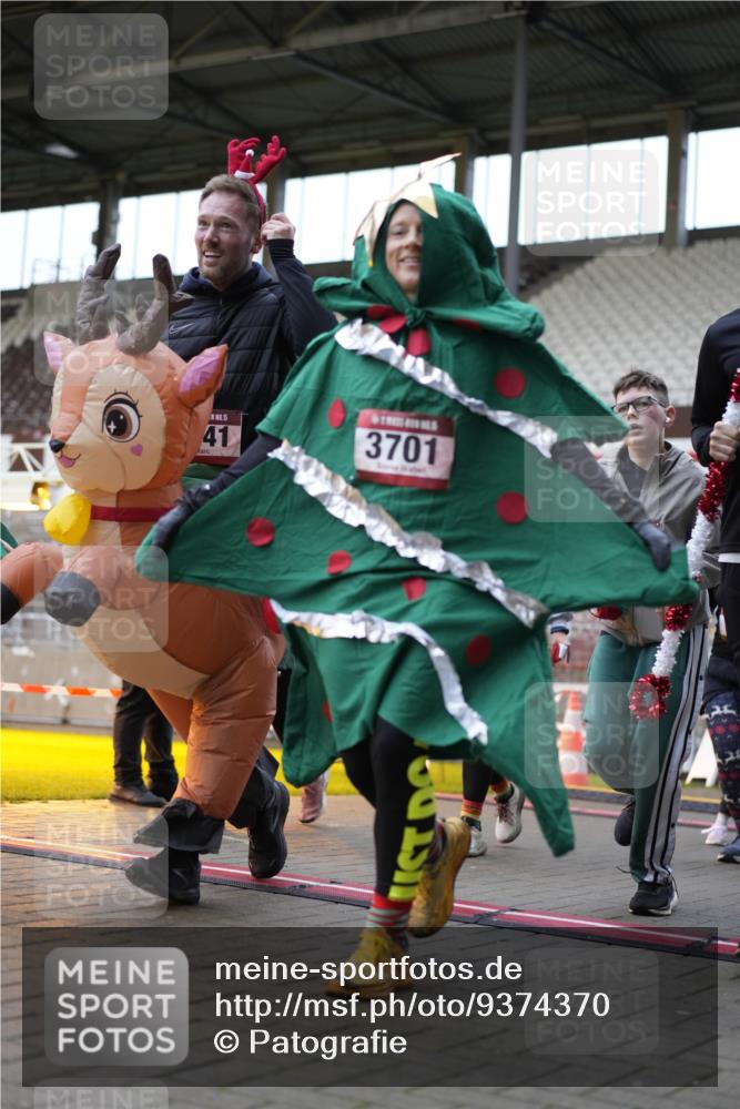 07.12.2025 - St. Pauli X-Mass-Run No. 15 Patografie http://msf.ph/oto/9374370 07.12.2025 12:10:27 Ziel 1036, 1037, 1450, 1728, 1731, 3701, 3840, 3841, 4257, 4259, 4262, 4280, 4281, 4745, 4826, 4827, 4831, 4833, 4834, 4836 meine-sportfotos.de