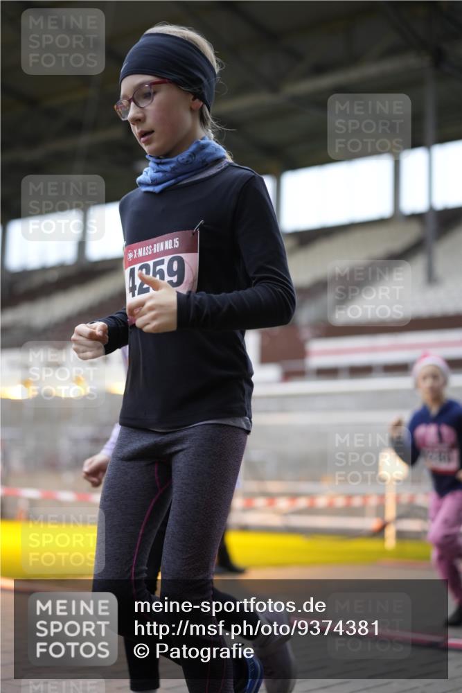 07.12.2025 - St. Pauli X-Mass-Run No. 15 Patografie http://msf.ph/oto/9374381 07.12.2025 12:10:30 Ziel 208, 223, 224, 1036, 1037, 1450, 1728, 1731, 1845, 3701, 3840, 3841, 4257, 4259, 4262, 4280, 4281, 4745, 4826, 4827, 4831, 4833, 4834, 4836 meine-sportfotos.de