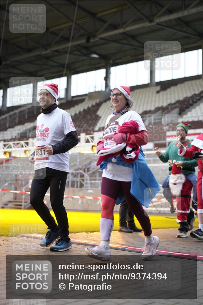 07.12.2025 - St. Pauli X-Mass-Run No. 15 Patografie http://msf.ph/oto/9374394 07.12.2025 12:10:33 Ziel 208, 223, 224, 1450, 1728, 1731, 1845, 3701, 3840, 3841, 4257, 4259, 4262, 4280, 4281, 4745, 4826, 4827, 4831, 4833, 4834, 4836 meine-sportfotos.de