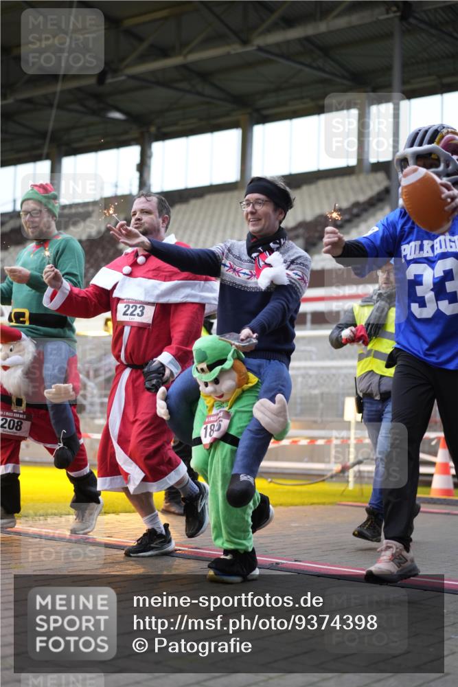 07.12.2025 - St. Pauli X-Mass-Run No. 15 Patografie http://msf.ph/oto/9374398 07.12.2025 12:10:34 Ziel 208, 223, 224, 1450, 1728, 1731, 1845, 3701, 3840, 3841, 4257, 4259, 4262, 4280, 4281, 4745, 4826, 4827, 4831, 4833, 4834, 4836 meine-sportfotos.de
