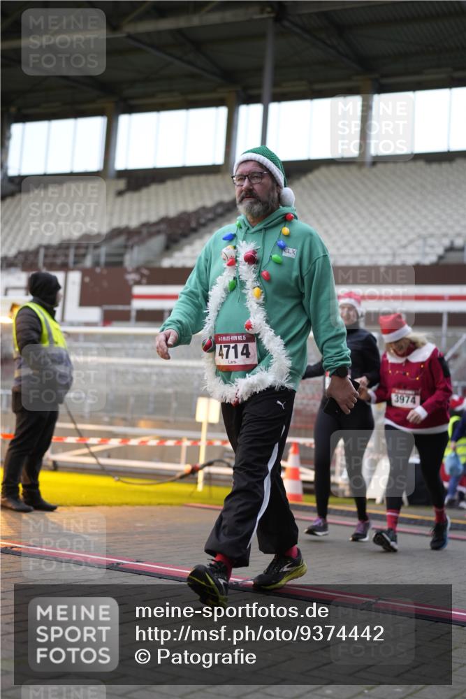 07.12.2025 - St. Pauli X-Mass-Run No. 15 Patografie http://msf.ph/oto/9374442 07.12.2025 12:11:42 Ziel 1452, 3974, 3979, 4163, 4165, 4166, 4167, 4168, 4268, 4270, 4278, 4279, 4288, 4289, 4308, 4714 meine-sportfotos.de