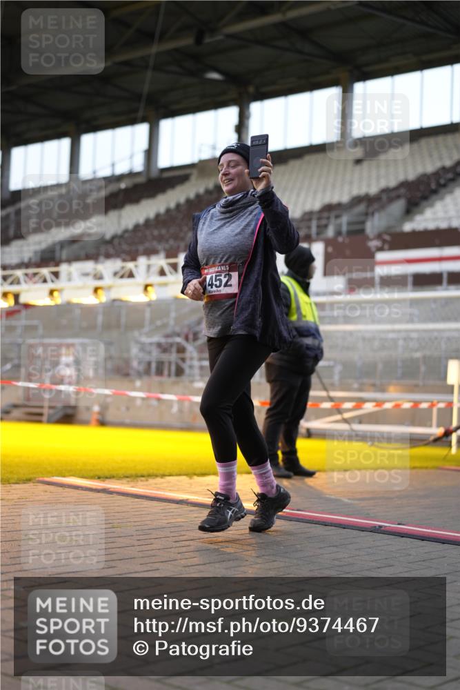07.12.2025 - St. Pauli X-Mass-Run No. 15 Patografie http://msf.ph/oto/9374467 07.12.2025 12:11:48 Ziel 1452, 3974, 3979, 4163, 4165, 4166, 4167, 4168, 4268, 4270, 4278, 4279, 4288, 4289, 4308, 4714 meine-sportfotos.de