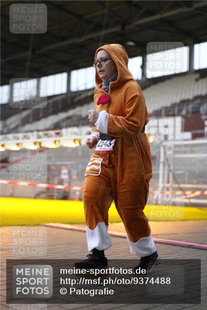 07.12.2025 - St. Pauli X-Mass-Run No. 15 Patografie http://msf.ph/oto/9374488 07.12.2025 12:13:05 Ziel 455, 463, 466, 2543 meine-sportfotos.de