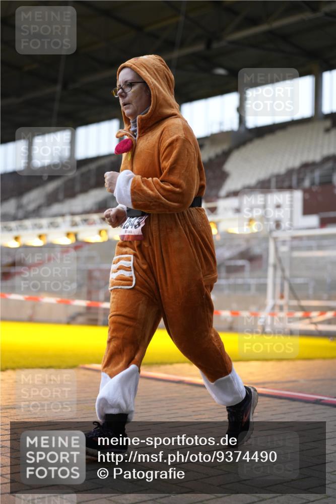 07.12.2025 - St. Pauli X-Mass-Run No. 15 Patografie http://msf.ph/oto/9374490 07.12.2025 12:13:05 Ziel 455, 463, 466, 2543 meine-sportfotos.de
