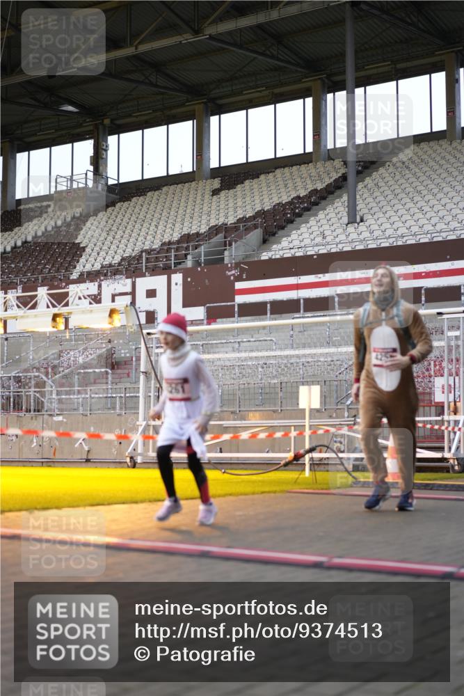 07.12.2025 - St. Pauli X-Mass-Run No. 15 Patografie http://msf.ph/oto/9374513 07.12.2025 12:13:22 Ziel 455, 463, 466, 3645, 4077, 4258, 4261, 4713 meine-sportfotos.de