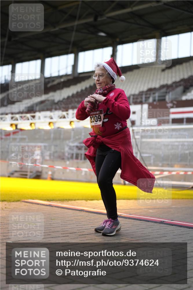 07.12.2025 - St. Pauli X-Mass-Run No. 15 Patografie http://msf.ph/oto/9374624 07.12.2025 12:19:10 Ziel 1259, 2093, 2309 meine-sportfotos.de