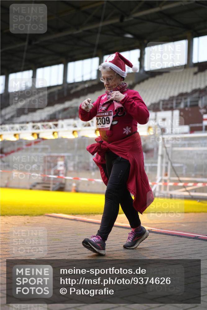07.12.2025 - St. Pauli X-Mass-Run No. 15 Patografie http://msf.ph/oto/9374626 07.12.2025 12:19:10 Ziel 1259, 2093, 2309 meine-sportfotos.de