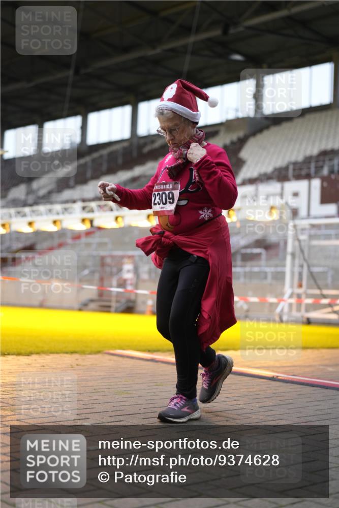 07.12.2025 - St. Pauli X-Mass-Run No. 15 Patografie http://msf.ph/oto/9374628 07.12.2025 12:19:10 Ziel 1259, 2093, 2309 meine-sportfotos.de