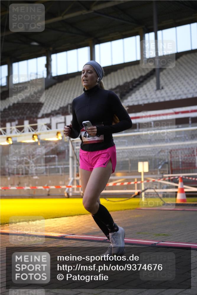 07.12.2025 - St. Pauli X-Mass-Run No. 15 Patografie http://msf.ph/oto/9374676 07.12.2025 09:56:42 Ziel 198, 662, 1116, 1165, 4208, 4209 meine-sportfotos.de