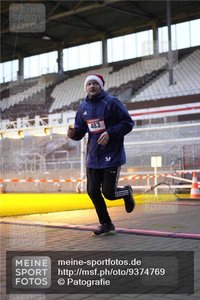 07.12.2025 - St. Pauli X-Mass-Run No. 15 Patografie http://msf.ph/oto/9374769 07.12.2025 09:58:25 Ziel 238, 261, 483, 532, 1173, 1603, 1633, 1774, 2205, 3515, 4031, 4206 meine-sportfotos.de