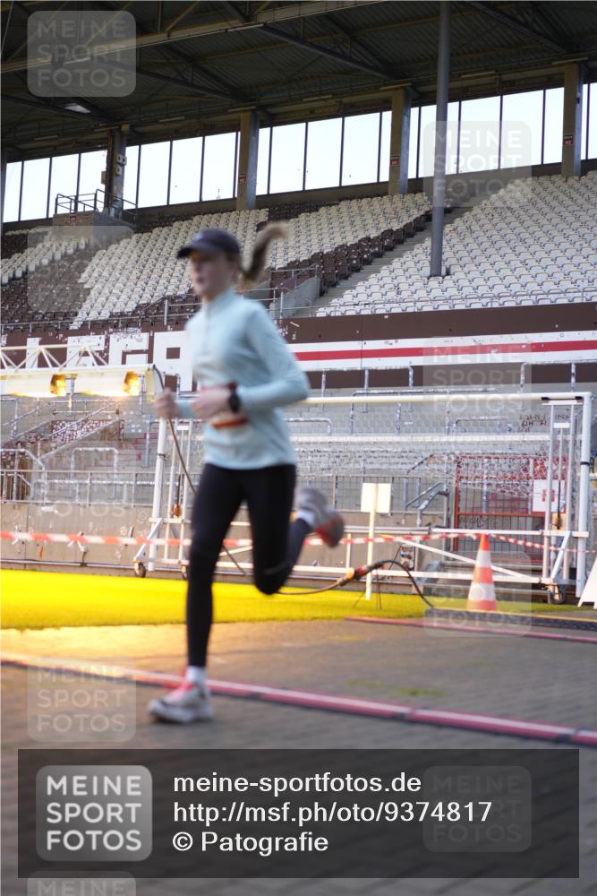 07.12.2025 - St. Pauli X-Mass-Run No. 15 Patografie http://msf.ph/oto/9374817 07.12.2025 09:58:57 Ziel 655, 2529, 3147, 3345 meine-sportfotos.de