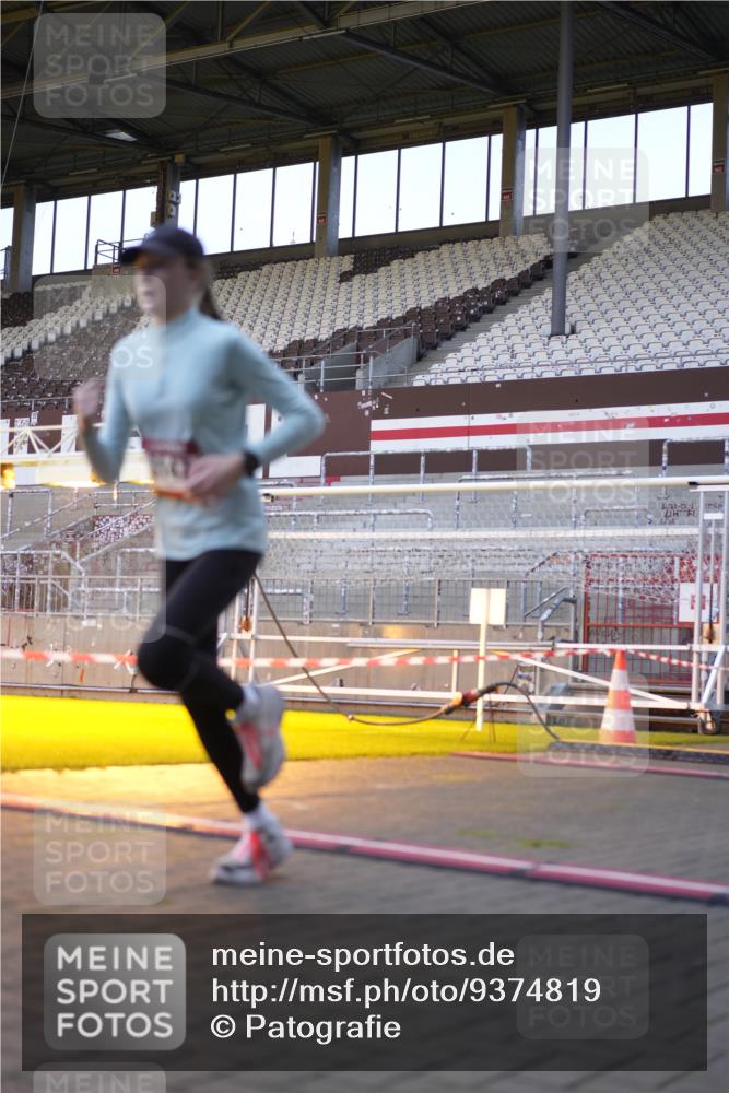 07.12.2025 - St. Pauli X-Mass-Run No. 15 Patografie http://msf.ph/oto/9374819 07.12.2025 09:58:57 Ziel 655, 2529, 3147, 3345 meine-sportfotos.de