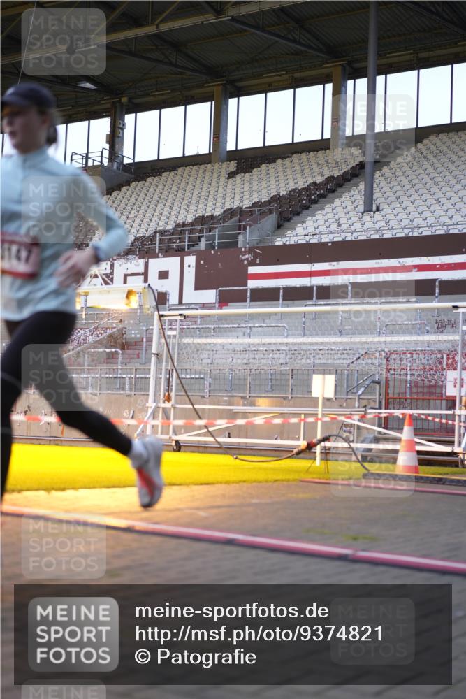 07.12.2025 - St. Pauli X-Mass-Run No. 15 Patografie http://msf.ph/oto/9374821 07.12.2025 09:58:57 Ziel 655, 2529, 3147, 3345 meine-sportfotos.de