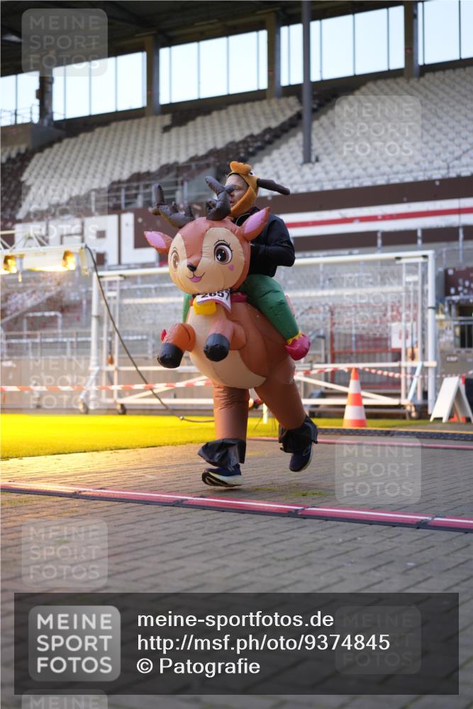 07.12.2025 - St. Pauli X-Mass-Run No. 15 Patografie http://msf.ph/oto/9374845 07.12.2025 09:59:14 Ziel 939, 1120, 2207, 2529, 2657, 3345 meine-sportfotos.de