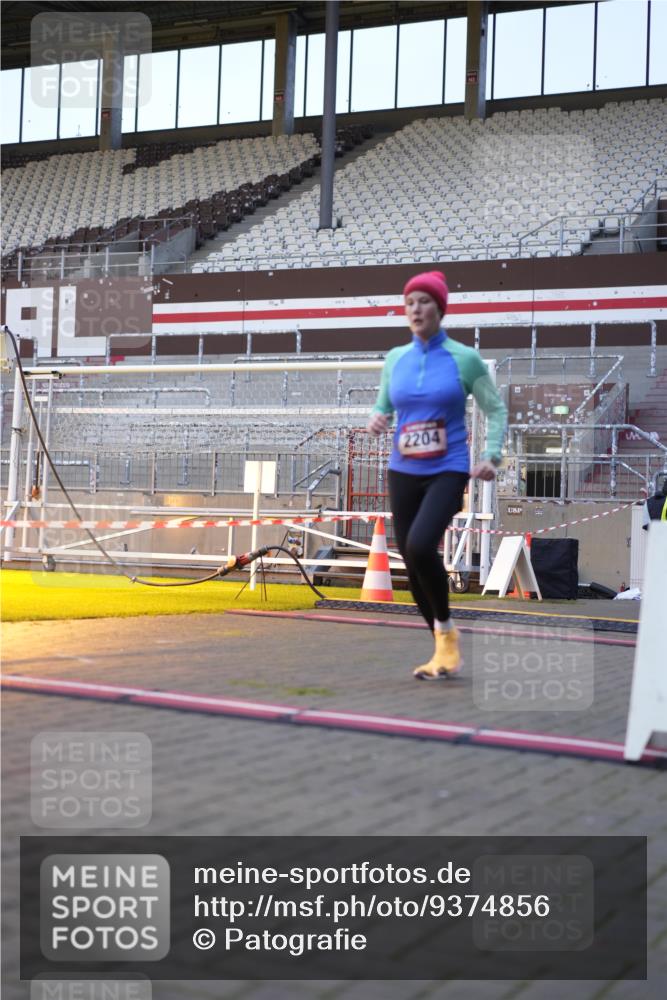 07.12.2025 - St. Pauli X-Mass-Run No. 15 Patografie http://msf.ph/oto/9374856 07.12.2025 09:59:20 Ziel 939, 1120, 2204, 2207, 2657, 4029 meine-sportfotos.de