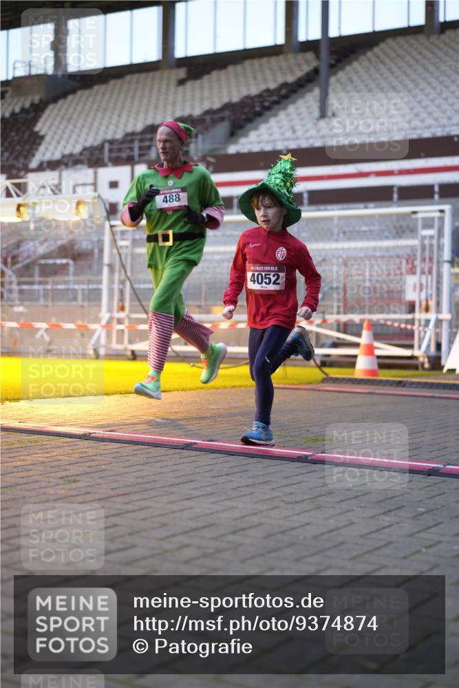 07.12.2025 - St. Pauli X-Mass-Run No. 15 Patografie http://msf.ph/oto/9374874 07.12.2025 09:59:29 Ziel 488, 961, 1763, 2204, 2207, 2657, 3513, 4029, 4051, 4052, 4465 meine-sportfotos.de