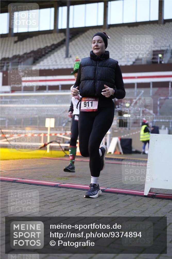 07.12.2025 - St. Pauli X-Mass-Run No. 15 Patografie http://msf.ph/oto/9374894 07.12.2025 09:59:35 Ziel 488, 910, 911, 961, 1763, 2186, 2204, 3513, 4029, 4051, 4052, 4465 meine-sportfotos.de