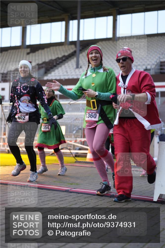 07.12.2025 - St. Pauli X-Mass-Run No. 15 Patografie http://msf.ph/oto/9374931 07.12.2025 10:00:00 Ziel 802, 1112, 1333, 1354, 1360, 1404, 2140, 2141, 2964 meine-sportfotos.de