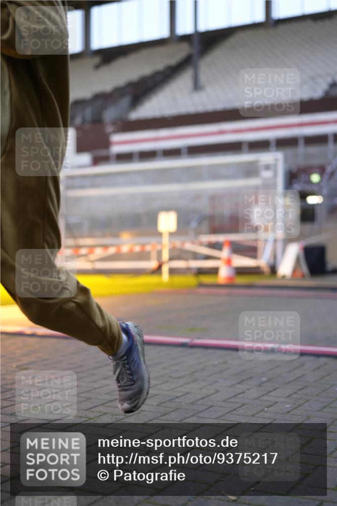 07.12.2025 - St. Pauli X-Mass-Run No. 15 Patografie http://msf.ph/oto/9375217 07.12.2025 10:01:24 Ziel 118, 393, 780, 783, 804, 1124, 1294, 1760, 3187, 3878 meine-sportfotos.de