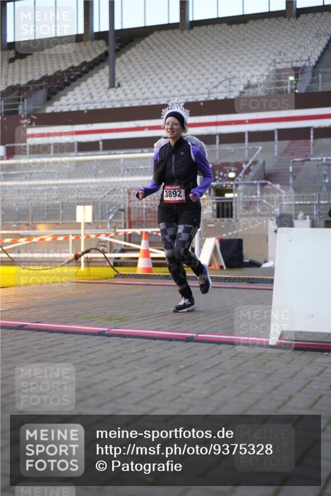 07.12.2025 - St. Pauli X-Mass-Run No. 15 Patografie http://msf.ph/oto/9375328 07.12.2025 10:02:40 Ziel 1105, 2510, 2514, 2780, 2781, 2908, 3518, 3892 meine-sportfotos.de