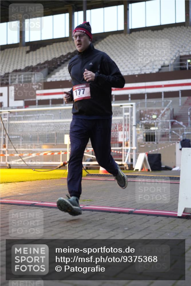 07.12.2025 - St. Pauli X-Mass-Run No. 15 Patografie http://msf.ph/oto/9375368 07.12.2025 10:02:59 Ziel 177, 442, 443, 885, 918, 936, 943, 956, 1118, 1314, 2505, 3284, 3417 meine-sportfotos.de