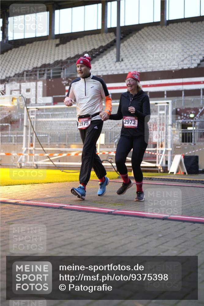 07.12.2025 - St. Pauli X-Mass-Run No. 15 Patografie http://msf.ph/oto/9375398 07.12.2025 10:03:14 Ziel 177, 460, 963, 965, 1118, 1594, 2682, 2973, 2975 meine-sportfotos.de