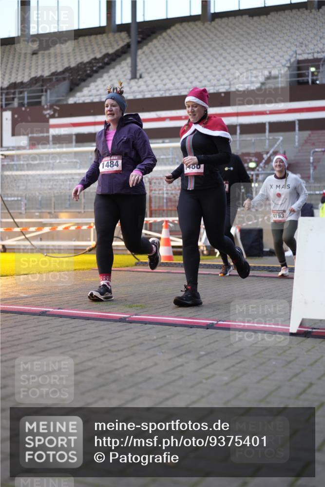 07.12.2025 - St. Pauli X-Mass-Run No. 15 Patografie http://msf.ph/oto/9375401 07.12.2025 10:03:20 Ziel 460, 963, 965, 984, 1484, 1486, 1594, 2682, 2973, 2975, 4193, 4239 meine-sportfotos.de