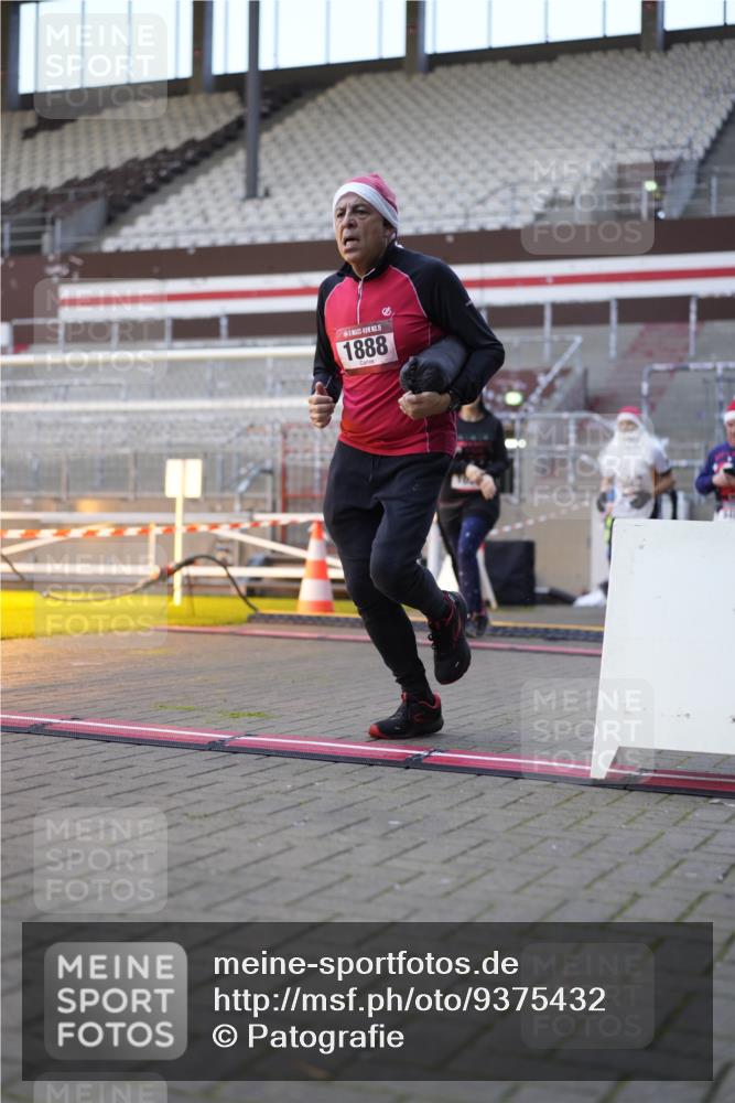 07.12.2025 - St. Pauli X-Mass-Run No. 15 Patografie http://msf.ph/oto/9375432 07.12.2025 10:03:27 Ziel 214, 358, 940, 984, 1023, 1263, 1264, 1484, 1486, 1506, 1888, 2973, 2975, 3334, 4193, 4239, 4660, 4667, 4679, 4680 meine-sportfotos.de