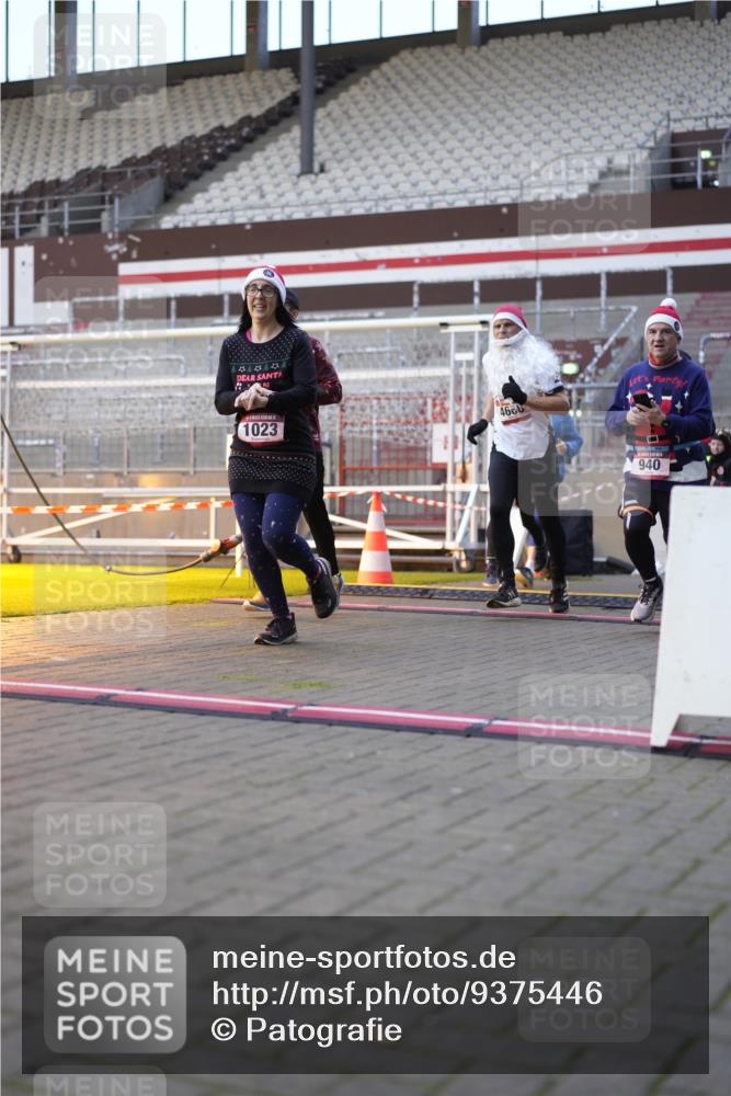 07.12.2025 - St. Pauli X-Mass-Run No. 15 Patografie http://msf.ph/oto/9375446 07.12.2025 10:03:29 Ziel 213, 214, 358, 940, 984, 1023, 1263, 1264, 1484, 1486, 1506, 1888, 2380, 2973, 2975, 3334, 4193, 4239, 4660, 4667, 4679, 4680 meine-sportfotos.de