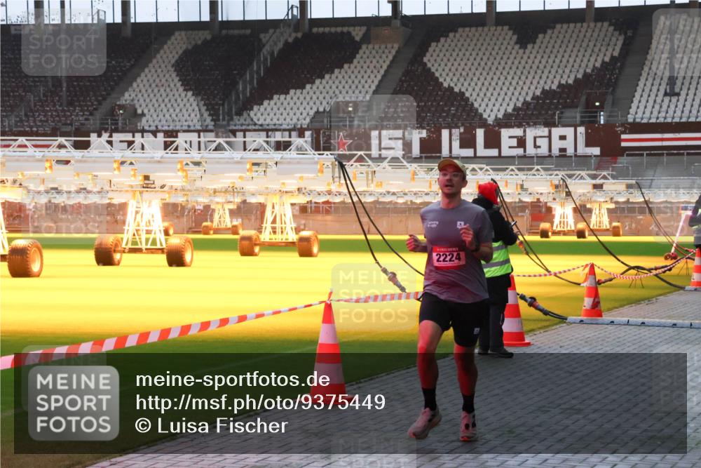 07.12.2025 - St. Pauli X-Mass-Run No. 15 Luisa Fischer http://msf.ph/oto/9375449 07.12.2025 09:51:14 Ziel 2224, 615, 2224 meine-sportfotos.de
