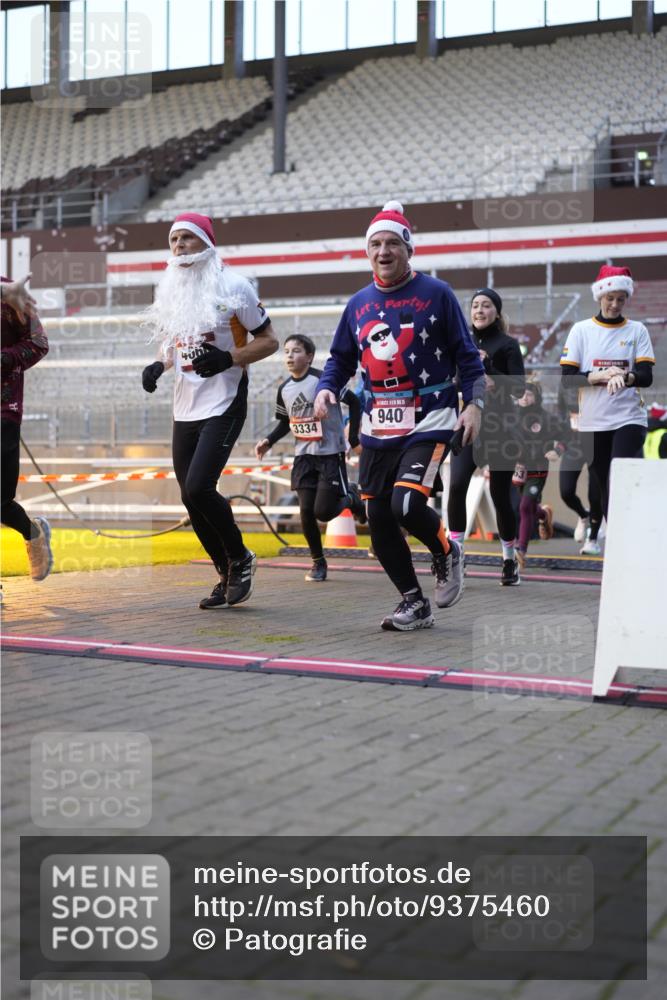 07.12.2025 - St. Pauli X-Mass-Run No. 15 Patografie http://msf.ph/oto/9375460 07.12.2025 10:03:30 Ziel 213, 214, 358, 940, 984, 1023, 1263, 1264, 1484, 1486, 1506, 1888, 2002, 2380, 3334, 4193, 4239, 4660, 4667, 4679, 4680 meine-sportfotos.de