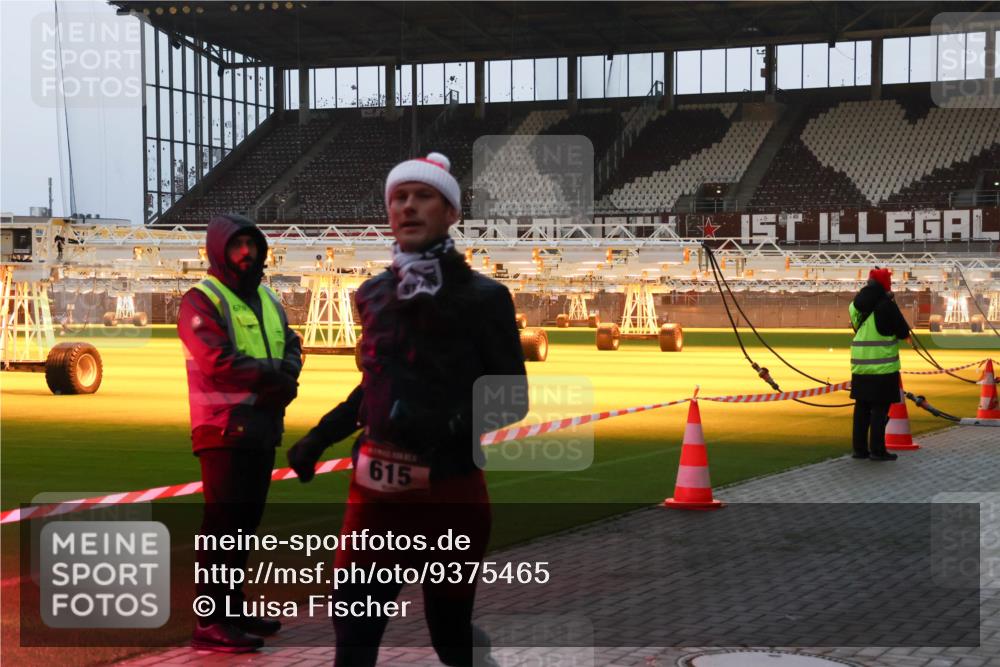 07.12.2025 - St. Pauli X-Mass-Run No. 15 Luisa Fischer http://msf.ph/oto/9375465 07.12.2025 09:51:19 Ziel 67, 615, 615, 2224 meine-sportfotos.de