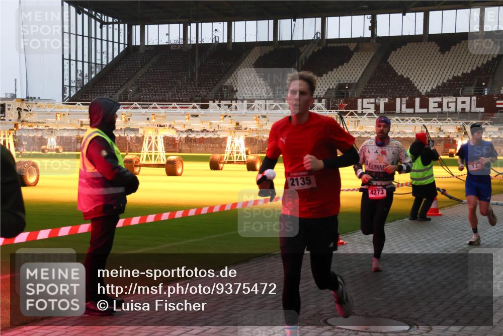 07.12.2025 - St. Pauli X-Mass-Run No. 15 Luisa Fischer http://msf.ph/oto/9375472 07.12.2025 09:51:34 Ziel 2135, 4273, 13, 13, 615, 1258, 2030, 2135, 2224, 2646, 3110, 4273 meine-sportfotos.de