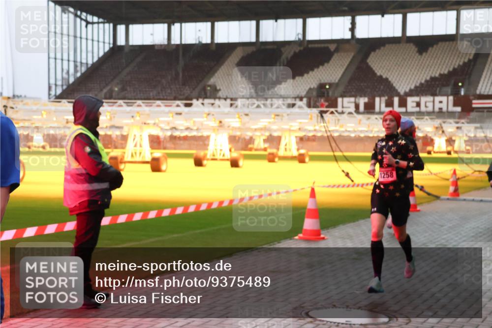 07.12.2025 - St. Pauli X-Mass-Run No. 15 Luisa Fischer http://msf.ph/oto/9375489 07.12.2025 09:51:37 Ziel 1258, 13, 615, 1258, 2030, 2135, 2224, 2646, 3110, 4273 meine-sportfotos.de