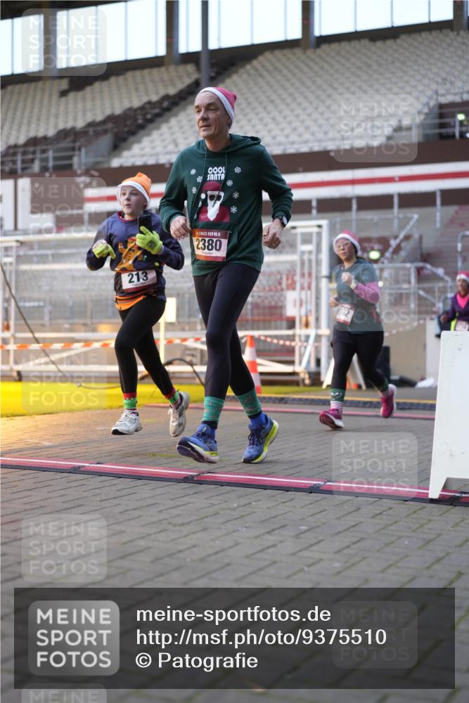 07.12.2025 - St. Pauli X-Mass-Run No. 15 Patografie http://msf.ph/oto/9375510 07.12.2025 10:03:34 Ziel 185, 213, 214, 358, 399, 940, 984, 1023, 1263, 1264, 1394, 1484, 1486, 1506, 1888, 2002, 2366, 2380, 3334, 3734, 4193, 4239, 4660, 4667, 4679, 4680 meine-sportfotos.de
