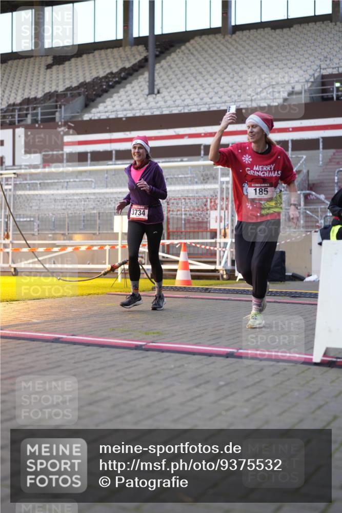07.12.2025 - St. Pauli X-Mass-Run No. 15 Patografie http://msf.ph/oto/9375532 07.12.2025 10:03:36 Ziel 185, 213, 214, 358, 399, 940, 984, 1023, 1263, 1264, 1307, 1394, 1425, 1506, 1888, 2002, 2366, 2380, 3334, 3734, 4193, 4239, 4660, 4667, 4679, 4680 meine-sportfotos.de