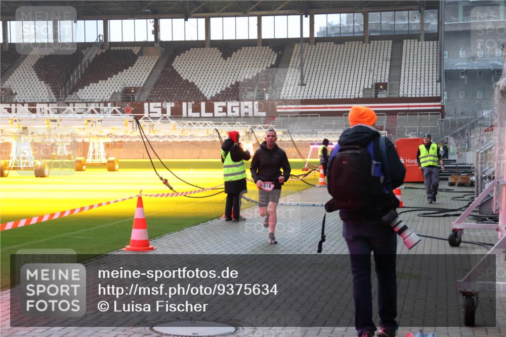 07.12.2025 - St. Pauli X-Mass-Run No. 15 Luisa Fischer http://msf.ph/oto/9375634 07.12.2025 09:53:25 Ziel 518, 195, 518, 937, 1052, 1241, 1874 meine-sportfotos.de