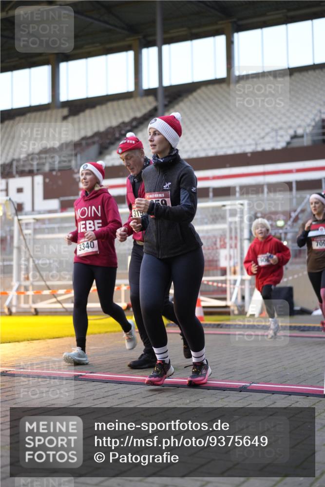 07.12.2025 - St. Pauli X-Mass-Run No. 15 Patografie http://msf.ph/oto/9375649 07.12.2025 10:03:53 Ziel 399, 626, 628, 709, 1027, 1028, 1307, 1394, 1425, 1906, 2110, 2112, 3198, 3337, 3340, 3359, 3519, 4151 meine-sportfotos.de