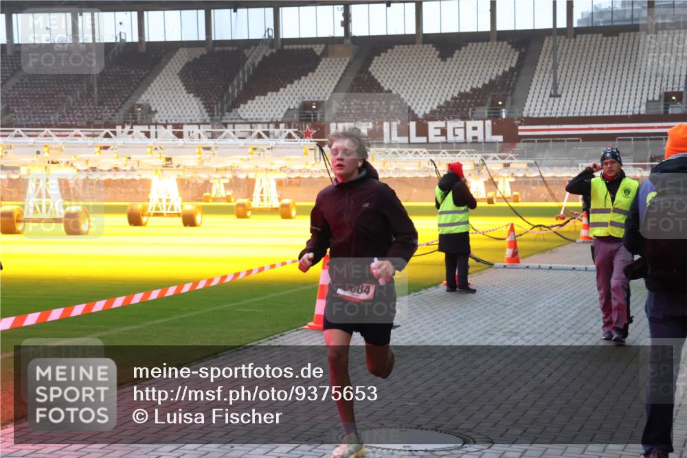 07.12.2025 - St. Pauli X-Mass-Run No. 15 Luisa Fischer http://msf.ph/oto/9375653 07.12.2025 09:53:33 Ziel 518, 937, 1241, 1874, 3684 meine-sportfotos.de