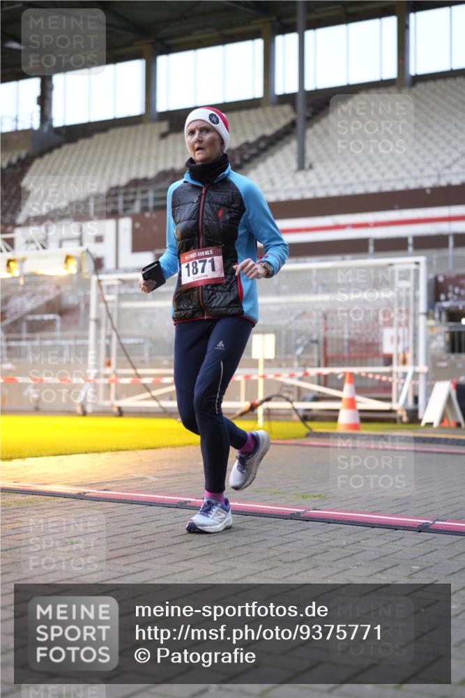 07.12.2025 - St. Pauli X-Mass-Run No. 15 Patografie http://msf.ph/oto/9375771 07.12.2025 10:04:22 Ziel 113, 1291, 1302, 1522, 1701, 1712, 1738, 1871, 2454, 3188, 3911, 4673 meine-sportfotos.de