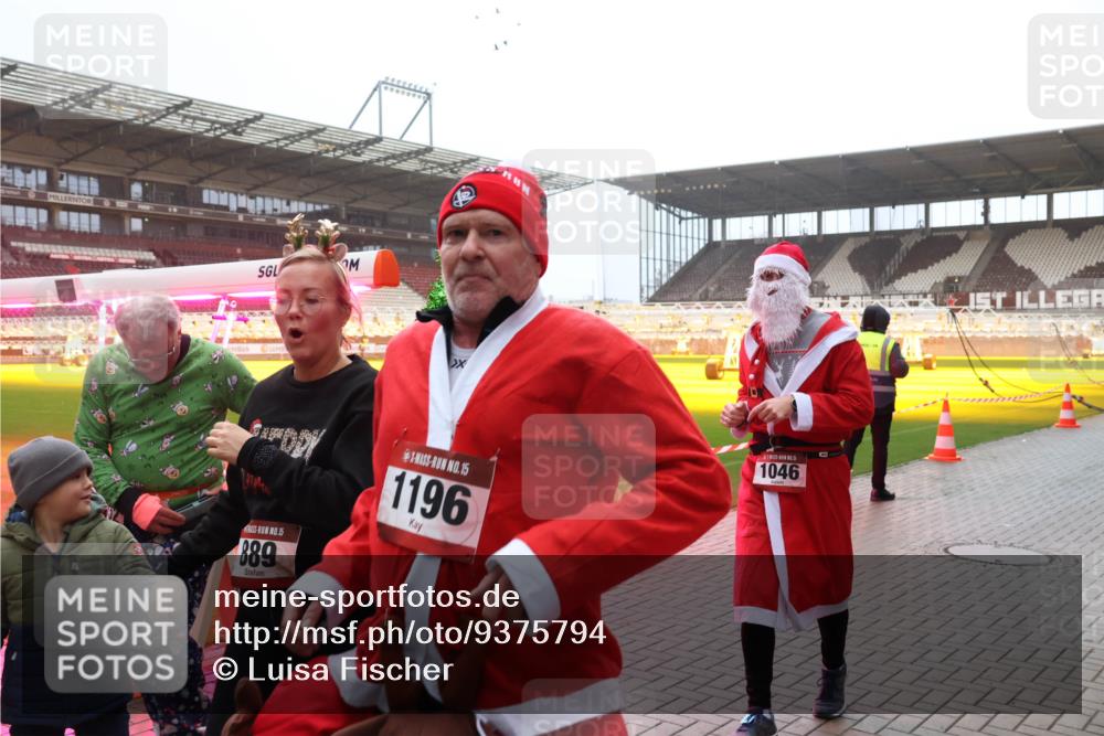 07.12.2025 - St. Pauli X-Mass-Run No. 15 Luisa Fischer http://msf.ph/oto/9375794 07.12.2025 11:06:08 Ziel 15, 889, 15, 1196, 1046, 92, 199, 298, 300, 434, 659, 693, 831, 924, 925, 927, 929, 932, 973, 1024, 1025, 1046, 1049, 1092, 1196, 1208, 1311, 1428, 1432, 1492, 1600, 1608, 1630, 1648, 1840, 1841, 2006, 2254, 2884, 3272, 3278 meine-sportfotos.de