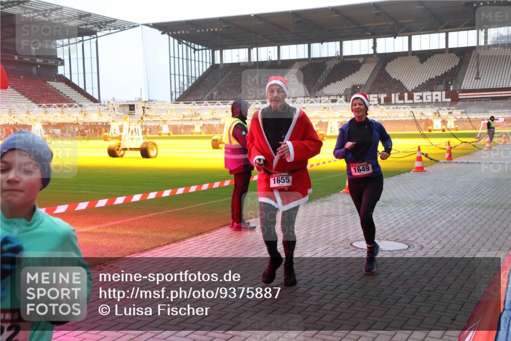 07.12.2025 - St. Pauli X-Mass-Run No. 15 Luisa Fischer http://msf.ph/oto/9375887 07.12.2025 09:55:10 Ziel 5, 2, 1655, 1649, 1375, 1649, 1655, 1722, 2036, 2133, 2209, 2703, 3310, 4088 meine-sportfotos.de