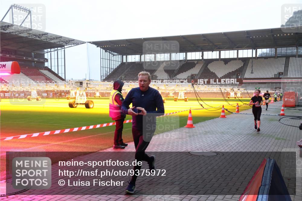07.12.2025 - St. Pauli X-Mass-Run No. 15 Luisa Fischer http://msf.ph/oto/9375972 07.12.2025 09:55:32 Ziel 1101, 1101, 1113, 1649, 1655, 1722, 2703, 4087, 4088 meine-sportfotos.de