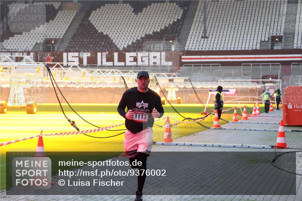 07.12.2025 - St. Pauli X-Mass-Run No. 15 Luisa Fischer http://msf.ph/oto/9376002 07.12.2025 09:55:37 Ziel 5, 1113, 1101, 1113, 1649, 1655, 1722, 2703, 4087, 4088 meine-sportfotos.de