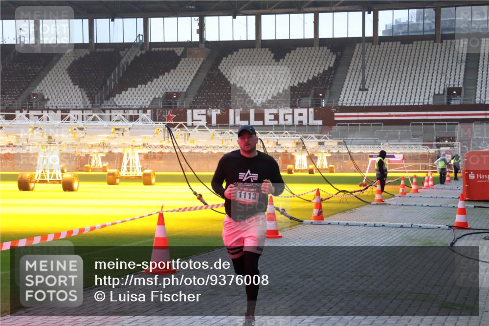 07.12.2025 - St. Pauli X-Mass-Run No. 15 Luisa Fischer http://msf.ph/oto/9376008 07.12.2025 09:55:38 Ziel 1113, 1101, 1113, 1649, 1655, 1722, 4087, 4088 meine-sportfotos.de